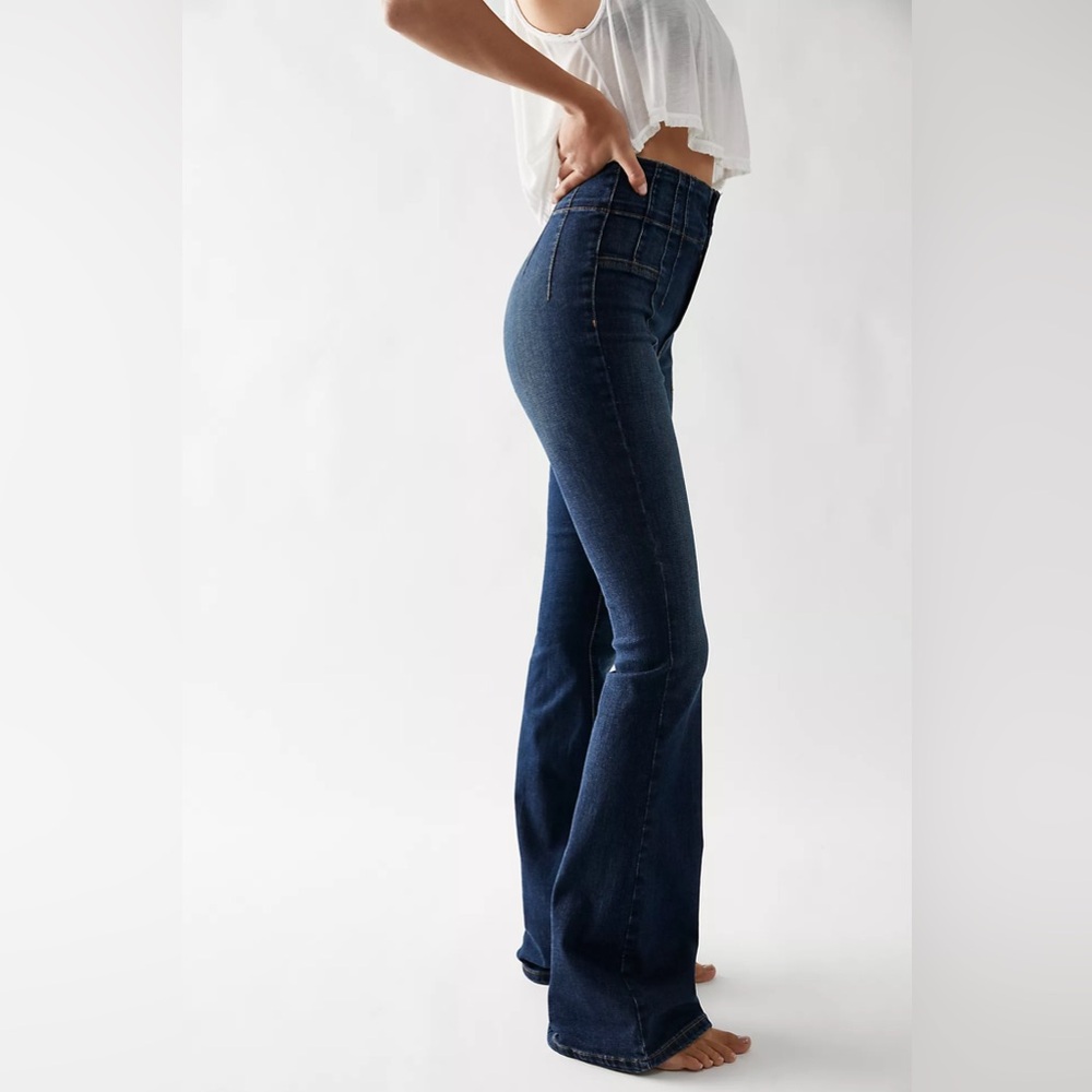 We The Free Jayde Flare Jeans/ Size 24/ Excellent condition/ only worn once